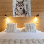 Cozy Sleeps 4 Mountain View 300m Lift דירה שאמוני