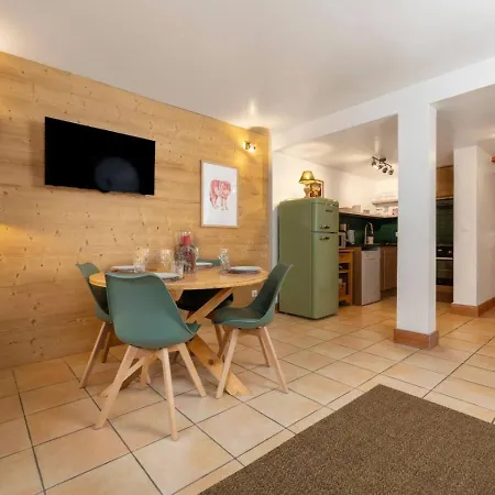 Cozy Sleeps 4 Mountain View 300m Lift * שאמוני