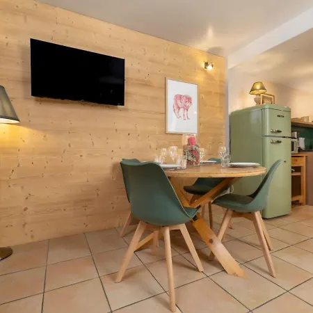 Cozy Sleeps 4 Mountain View 300m Lift * שאמוני